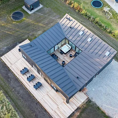 Holiday Xliii